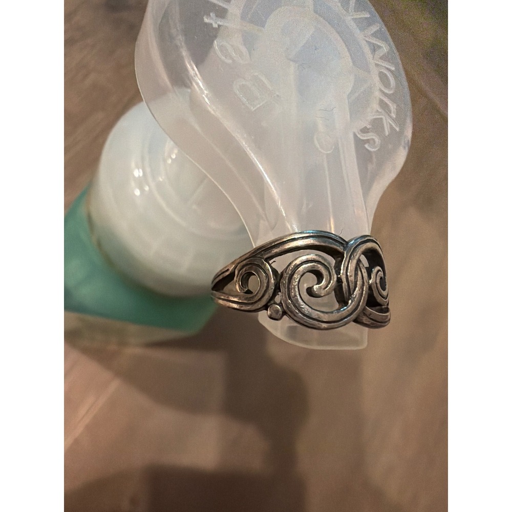 James Avery Sterling Silver Scroll Band Ring Size 7.5 Scrollwork Swirl retired - Picture 4 of 6